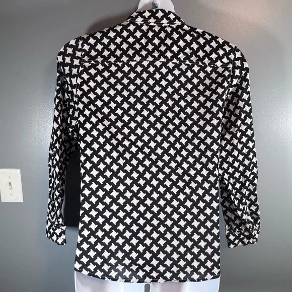 Merona Black & White Geometric Print Button Front Blouse XXL - Picture 4 of 11